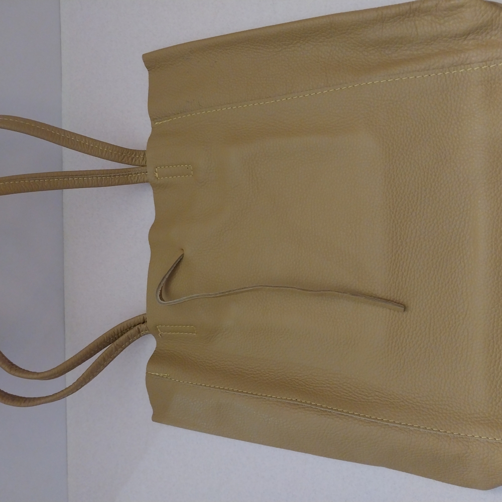 Elegant Tan Leather Tote Bag